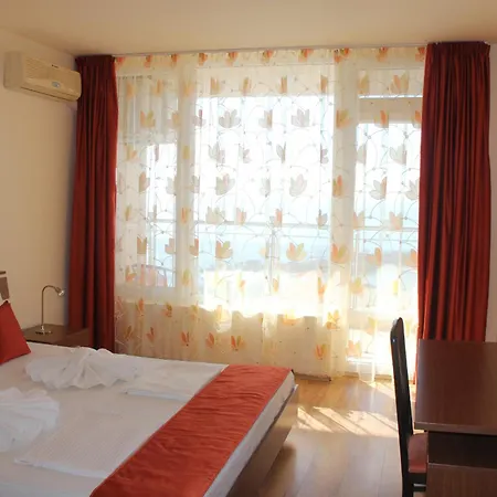 комплекс аурелия бийч 3* Равда